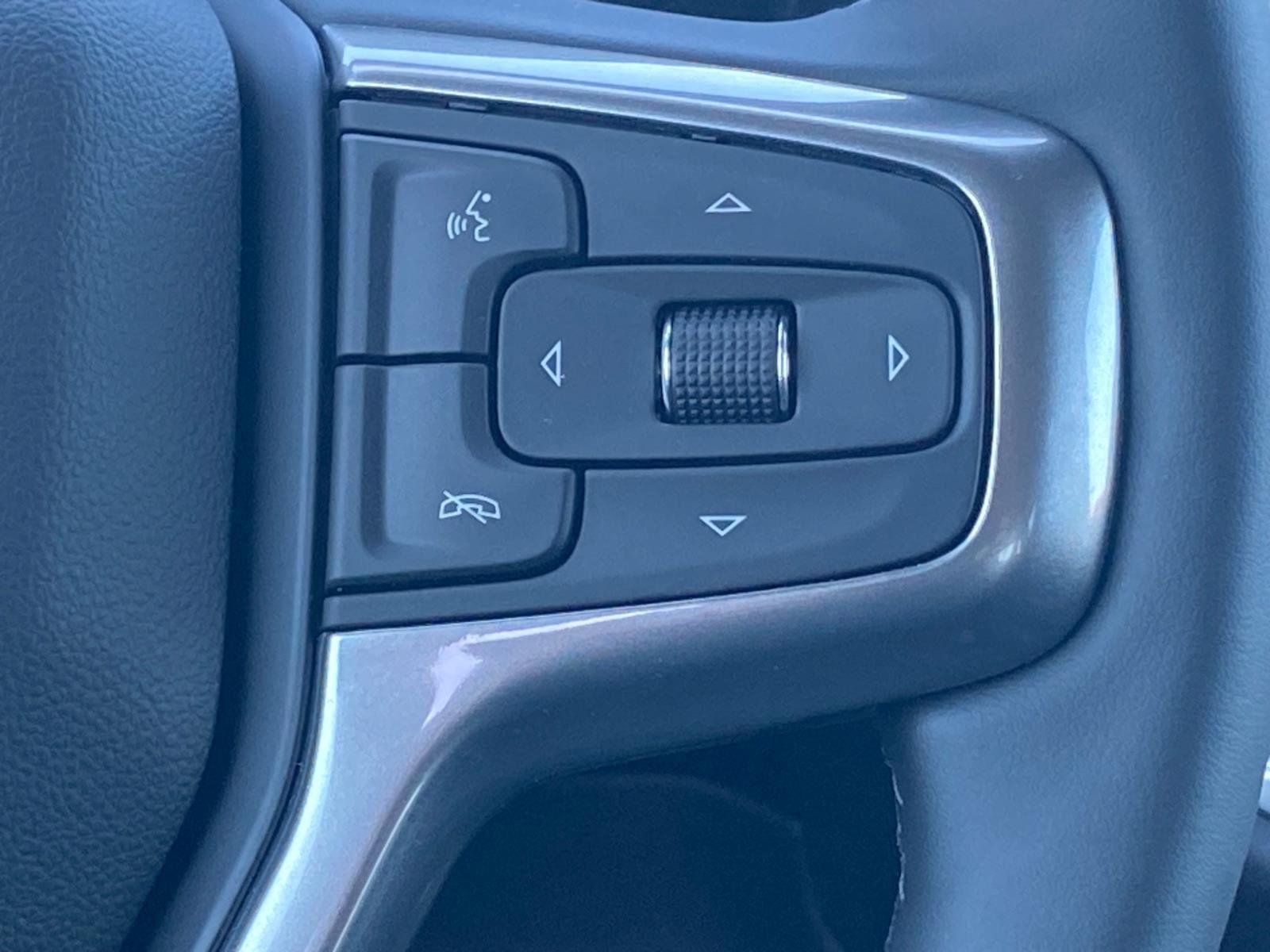 2026 Chevrolet Silverado 1500 LT - Photo 10