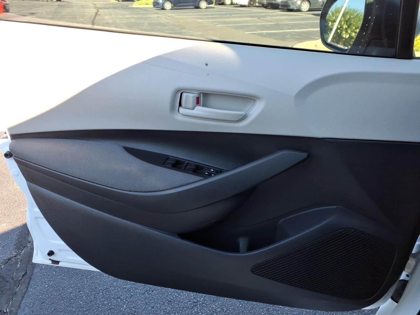 Used 2026 Wind Chill Pearl Toyota LE image 25