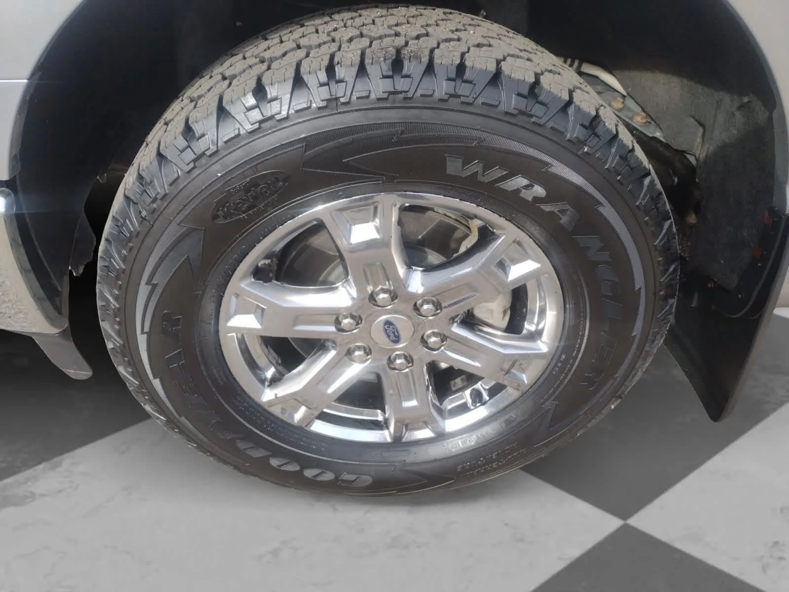 Used 2021 Iconic Silver Metallic Ford XLT image 9