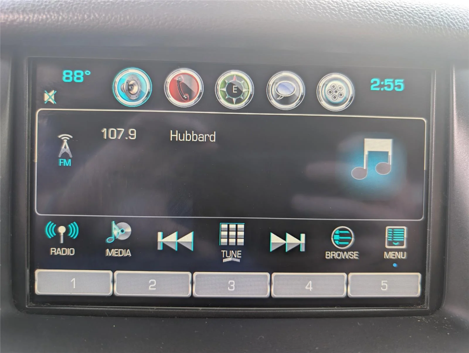 Used 2016 Iridescent Pearl Tricoat Chevrolet LTZ image 21
