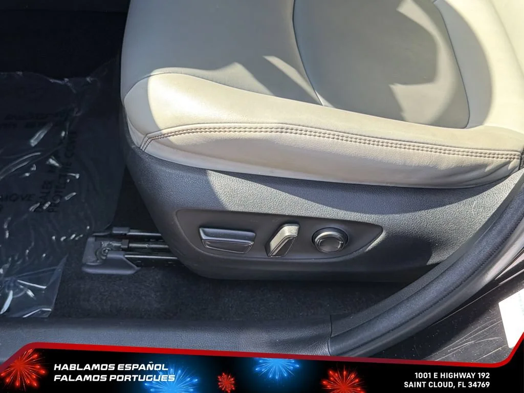 Used 2022 Black Toyota XLE Premium image 13