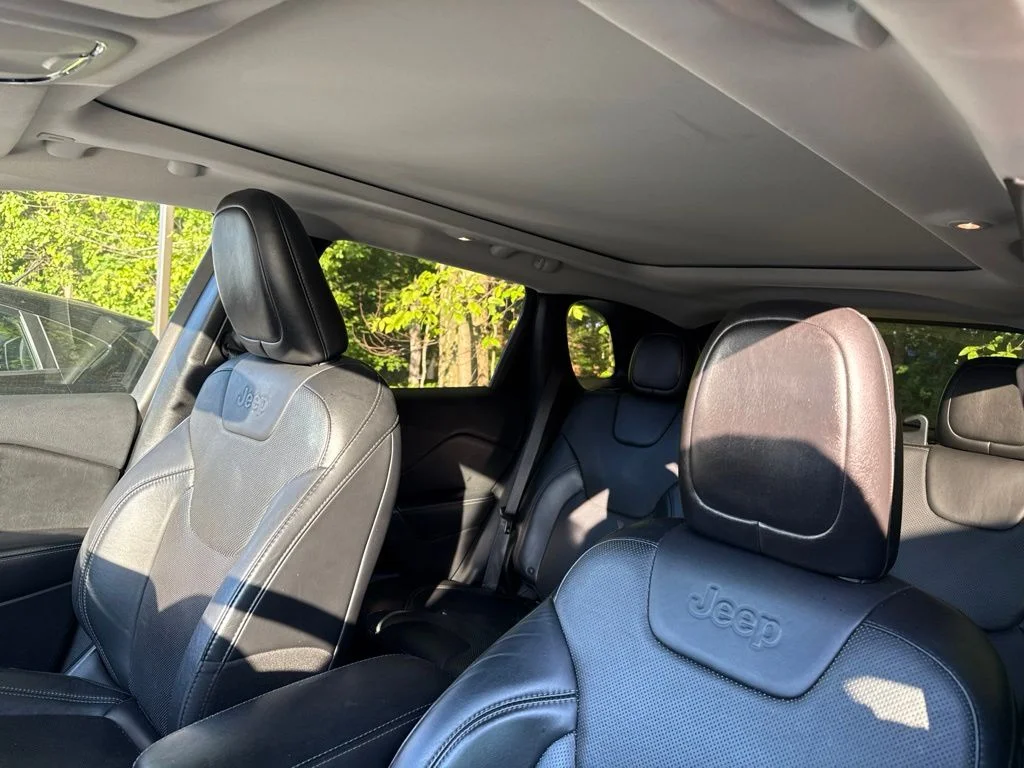 Used 2019 Black Jeep Limited image 4
