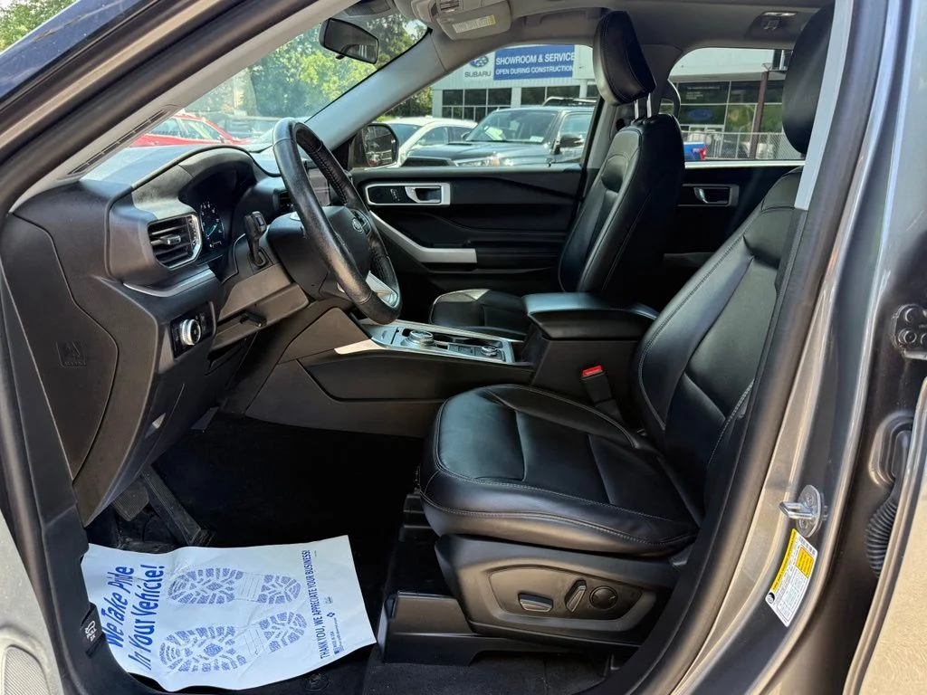 Used 2022 Gray Ford XLT image 23