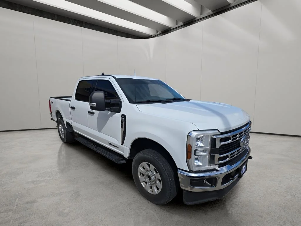 Used 2024 Oxford White Ford XLT image 8