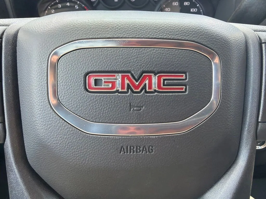 New 2026 Summit White GMC Pro image 19