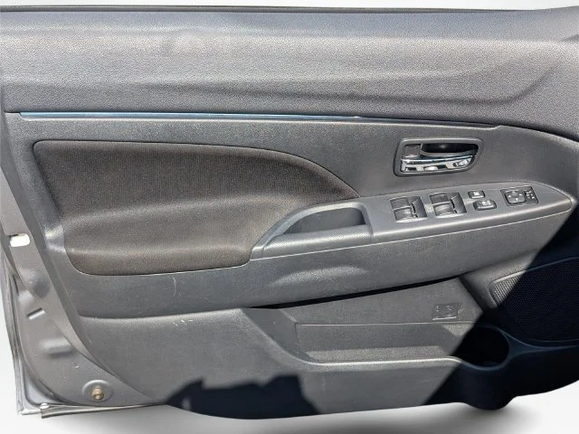 Used 2024 Silver Mitsubishi S image 14
