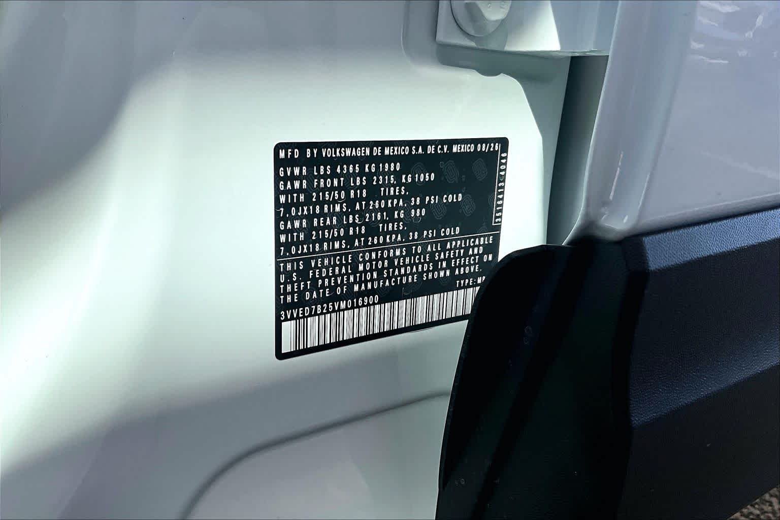 New 2027 Pure White exte Volkswagen SE image 21