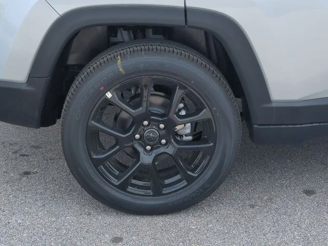 New 2026 Silver Jeep Latitude image 29