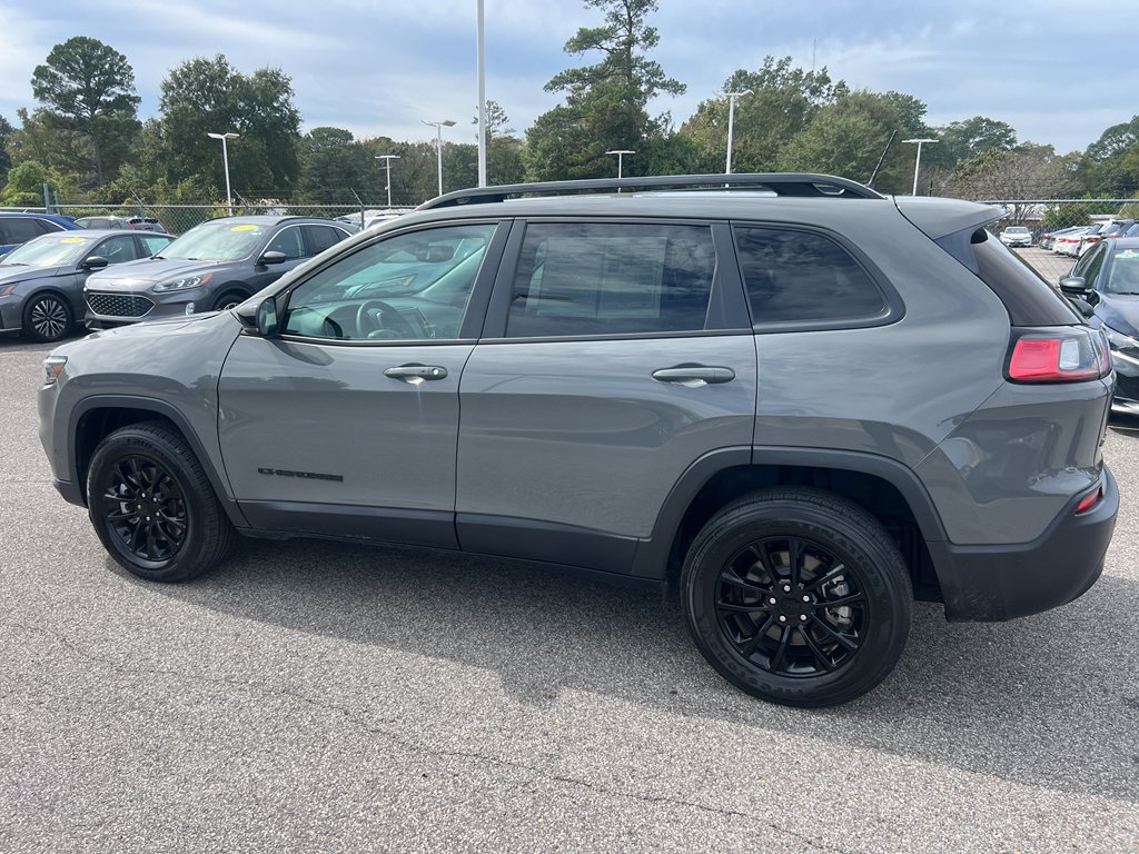2023 Jeep Cherokee Lux Altitude photo 3