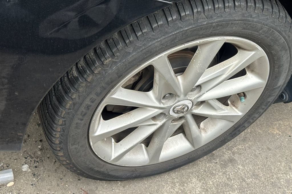 Used 2012 Black Toyota Five image 4