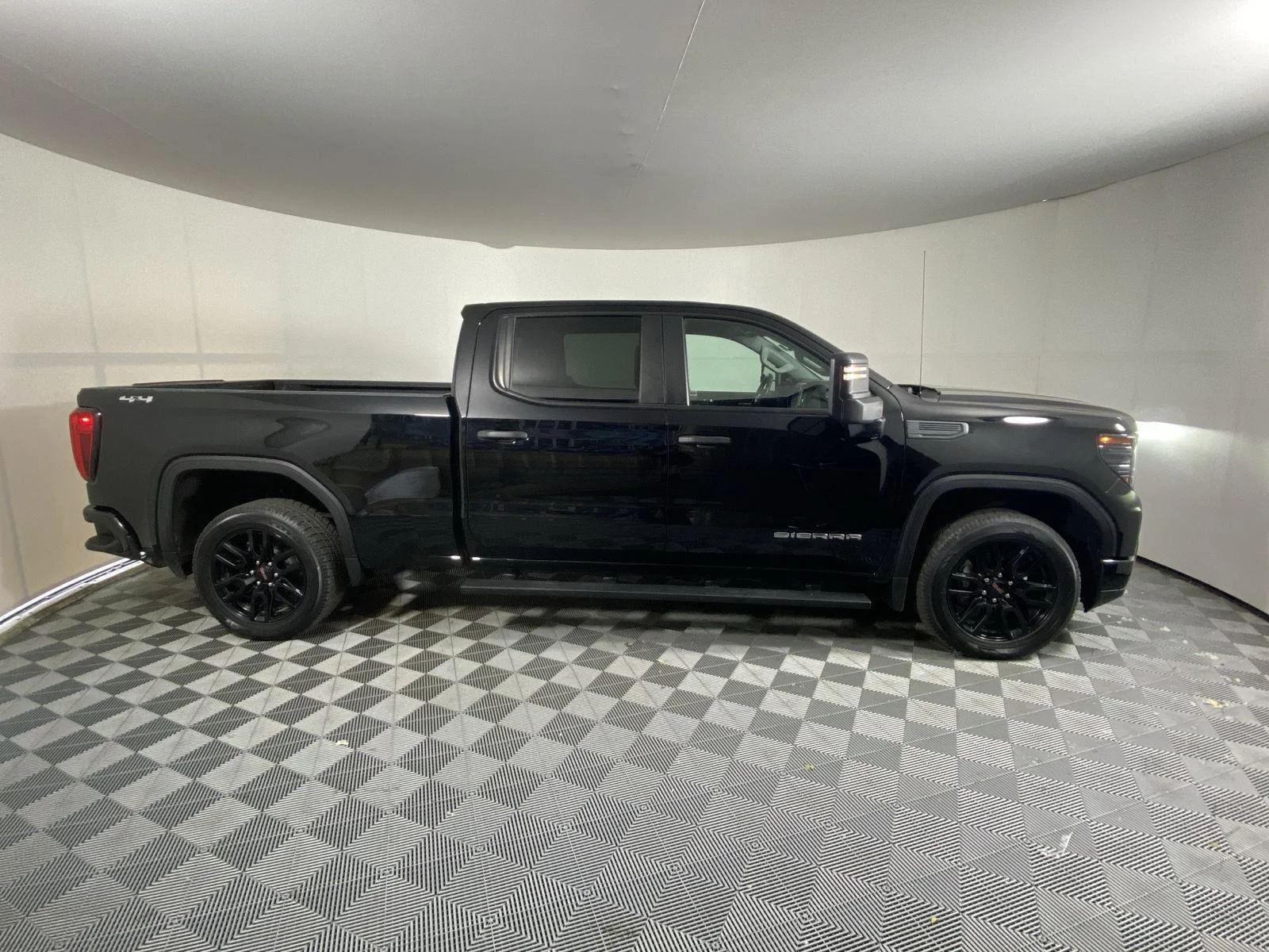 Used 2024 Onyx Black GMC Pro image 3