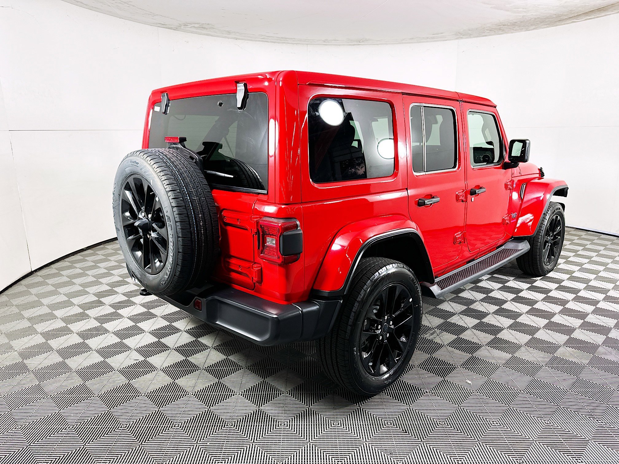 2025 Jeep Wrangler thumbnail 5