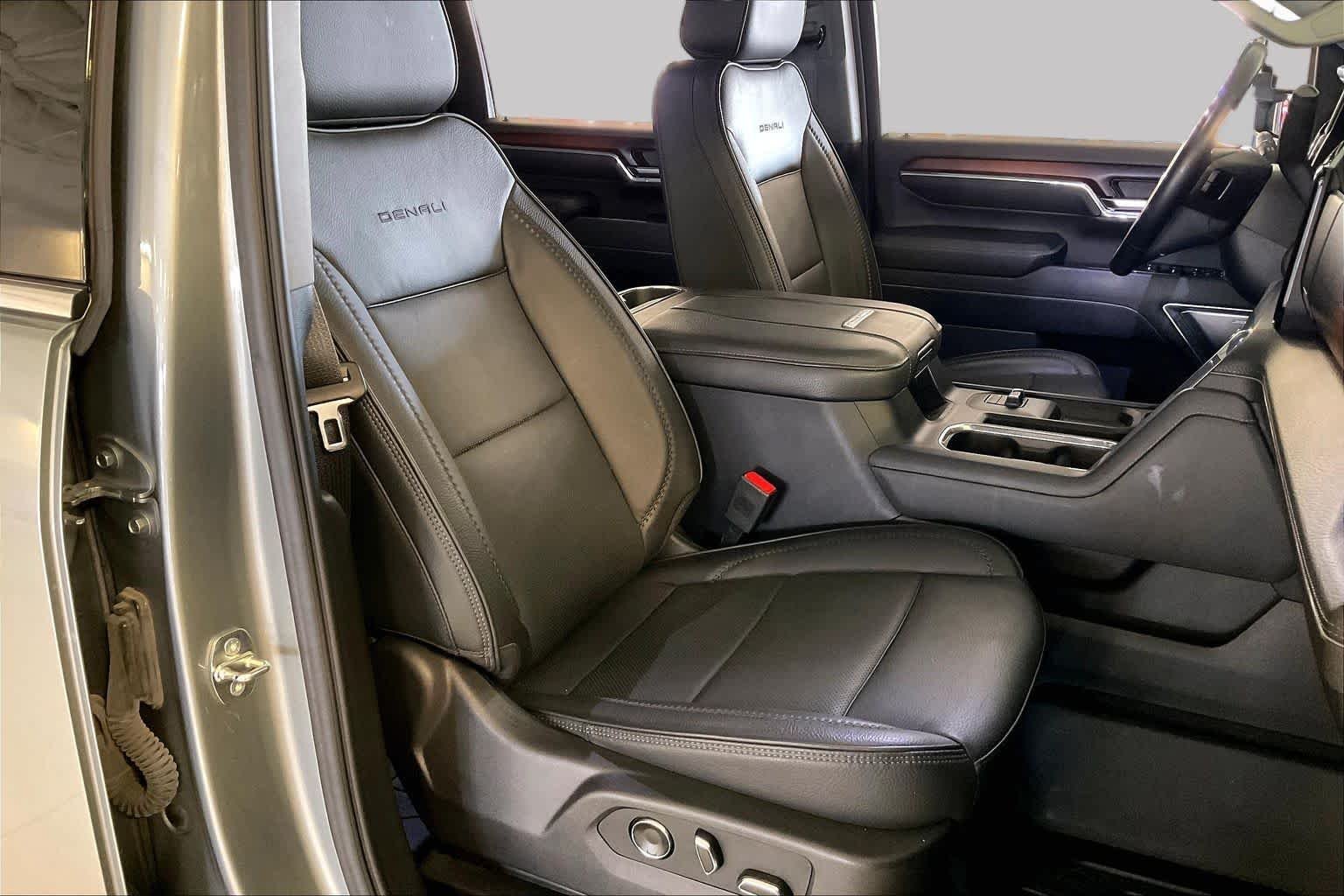 Used 2024 Sterling Metallic GMC Denali image 8