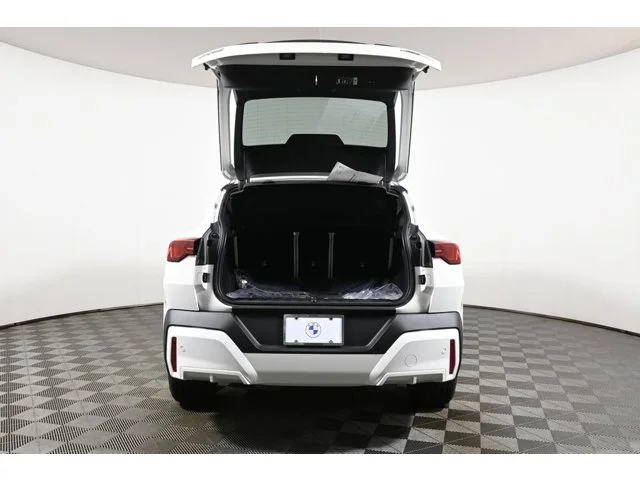 New 2026 Alpine White BMW xDrive28i image 36