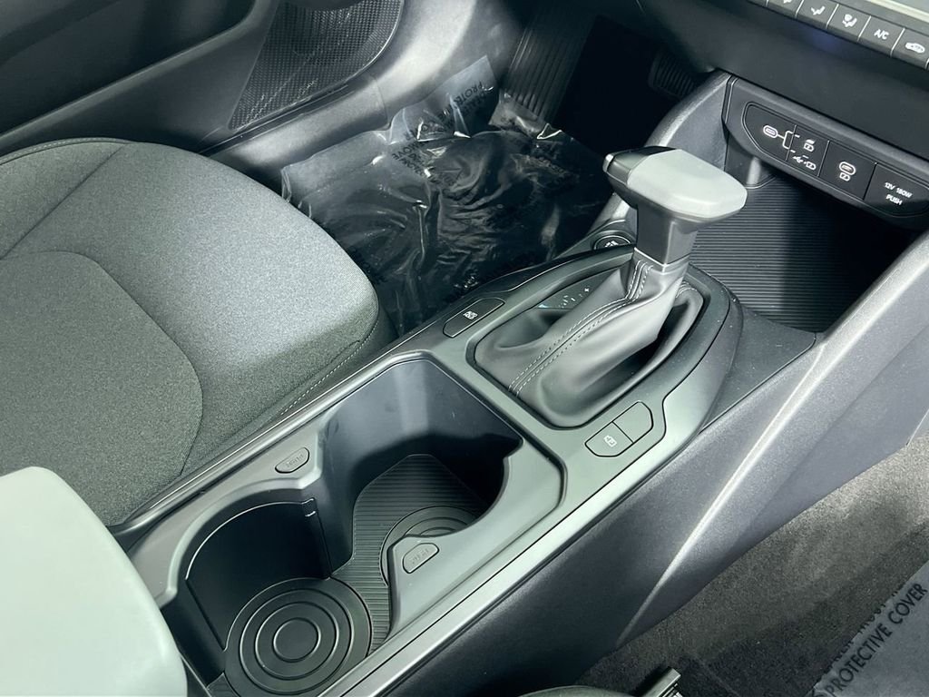 New 2026 Snow White Pearl Kia LX image 23