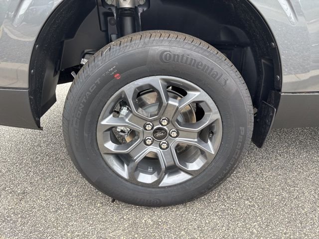 New 2026 Carbonized Gray Metallic Ford XLT image 10
