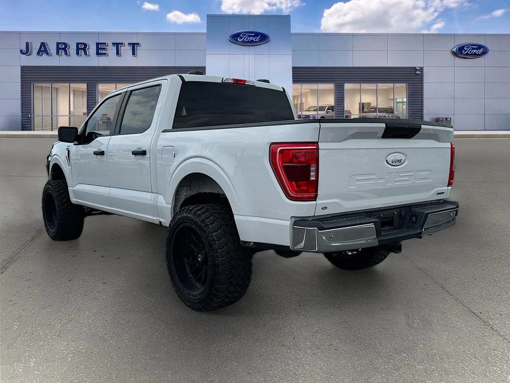 Used 2022 White Ford XLT image 3