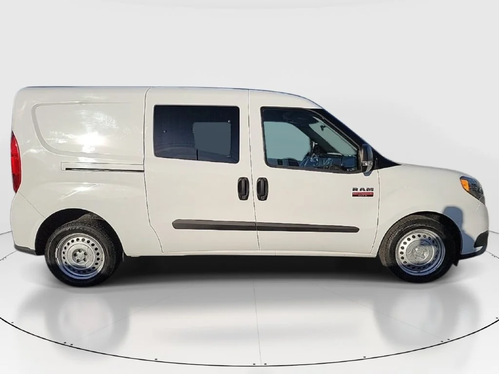 Used 2022 White Ram Base image 4
