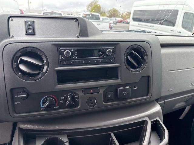 New 2027 Oxford White Ford E-350 SRW image 8