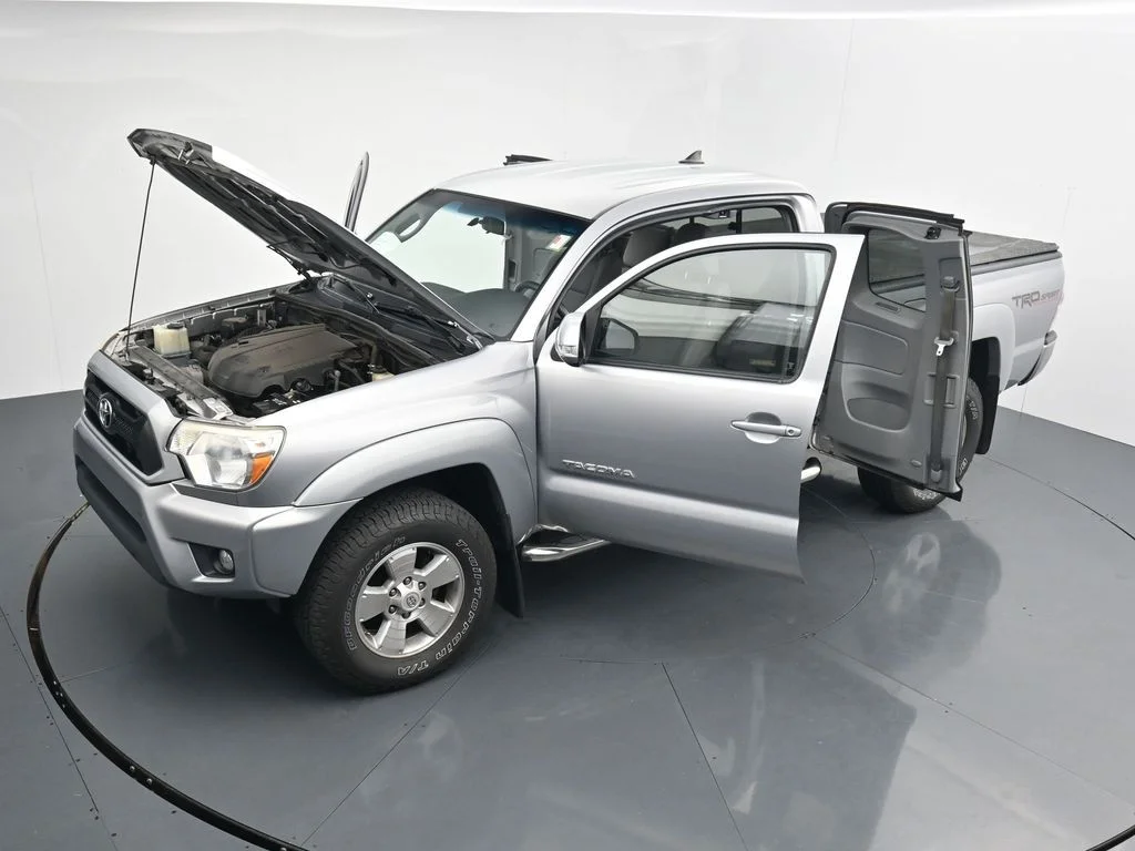 Used 2015 Silver Toyota Base image 37