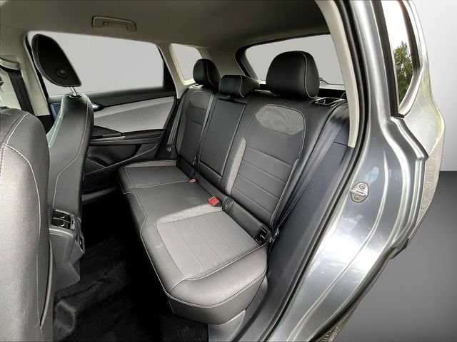 Used 2024 Silver Volkswagen 1.5T SE image 25