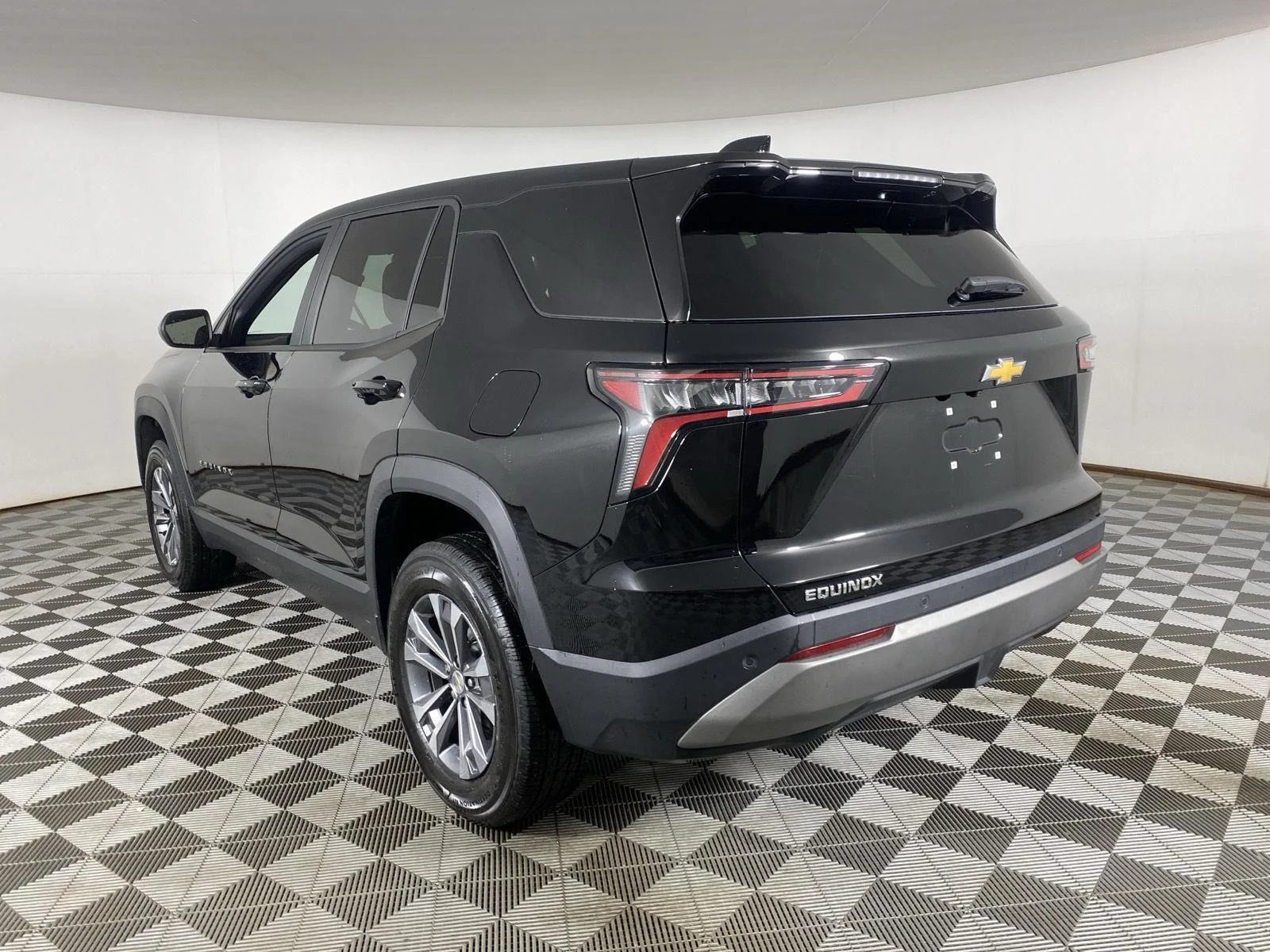New 2026 Mosaic Black Metallic Chevrolet LT image 5