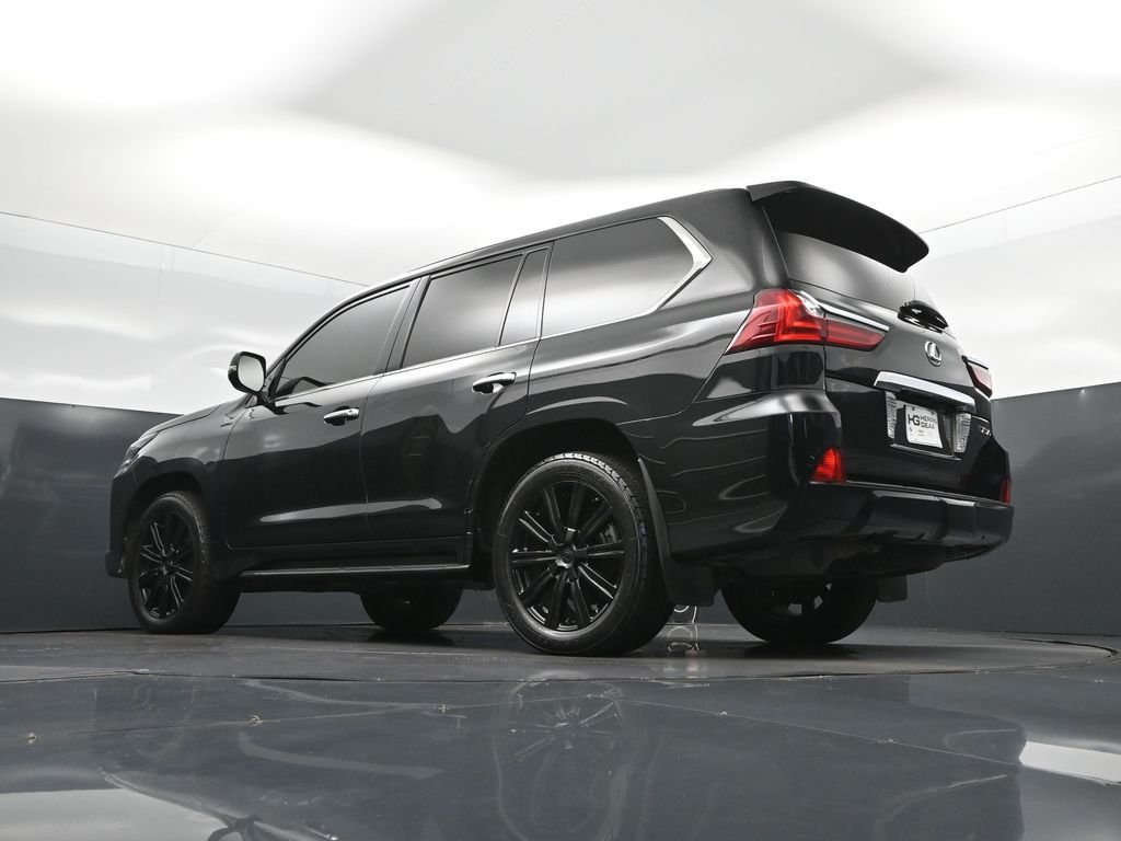 2017 Lexus LX 570 - Photo 42