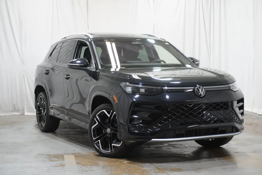 Certified Used 2025 Black Volkswagen 2.0T SEL R-Line image 3