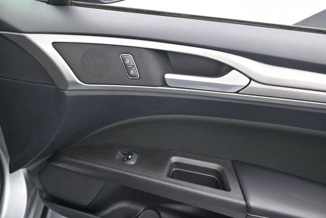 Used 2020 Silver Metallic Ford SE image 32