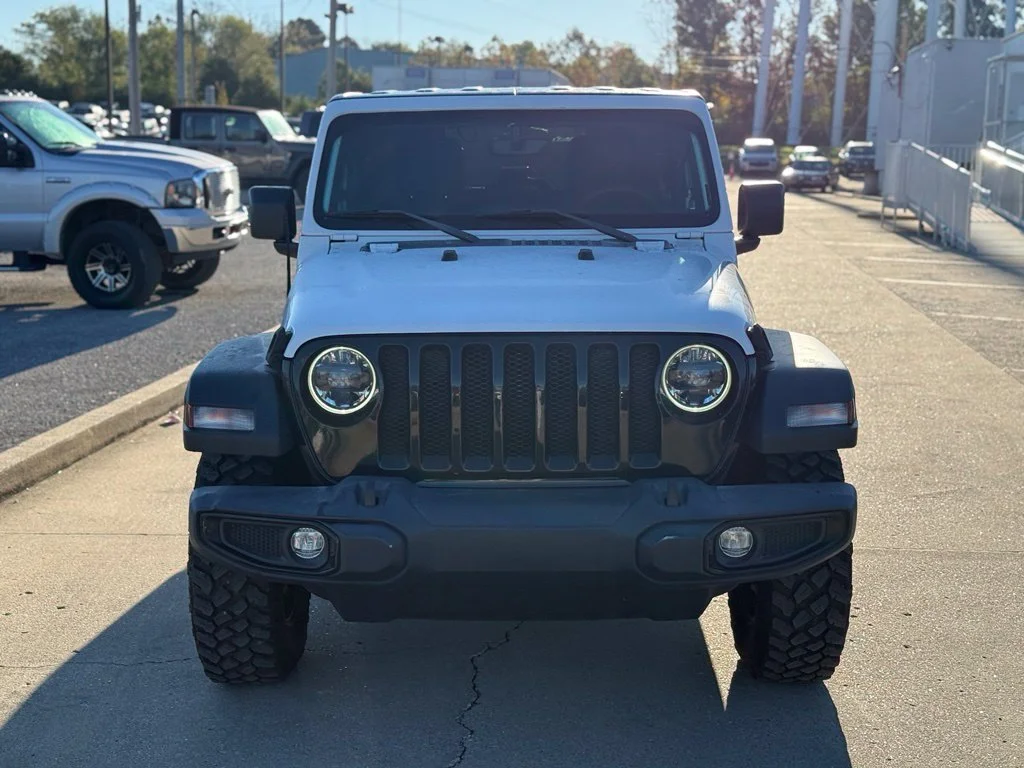 Used 2023 White Jeep Willys image 3