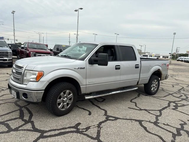 Used 2014 Silver Ford Limited image 2
