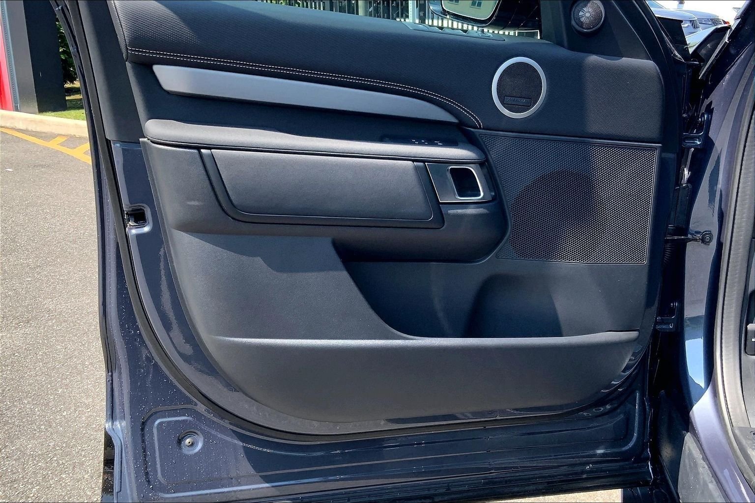 New 2026 Varesine Blue LAND ROVER Dynamic SE image 10
