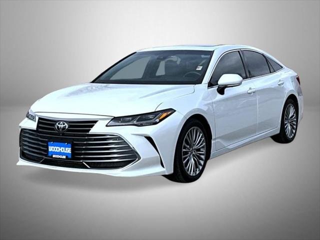 2022 Toyota Avalon Limited's photo