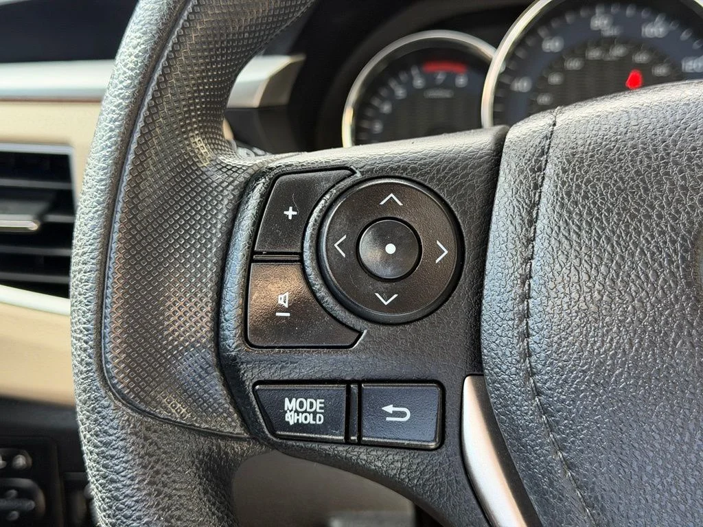 Used 2016 Brown Toyota LE image 17