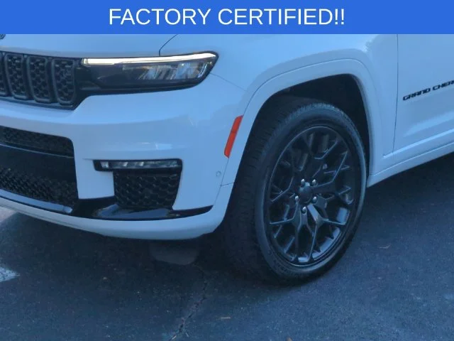 Used 2025 White Jeep Summit image 9
