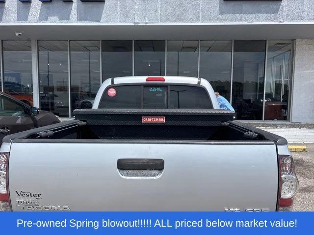 Used 2013 Silver Toyota  image 4