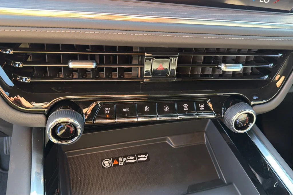 New 2026 Summit White Chevrolet LT image 30