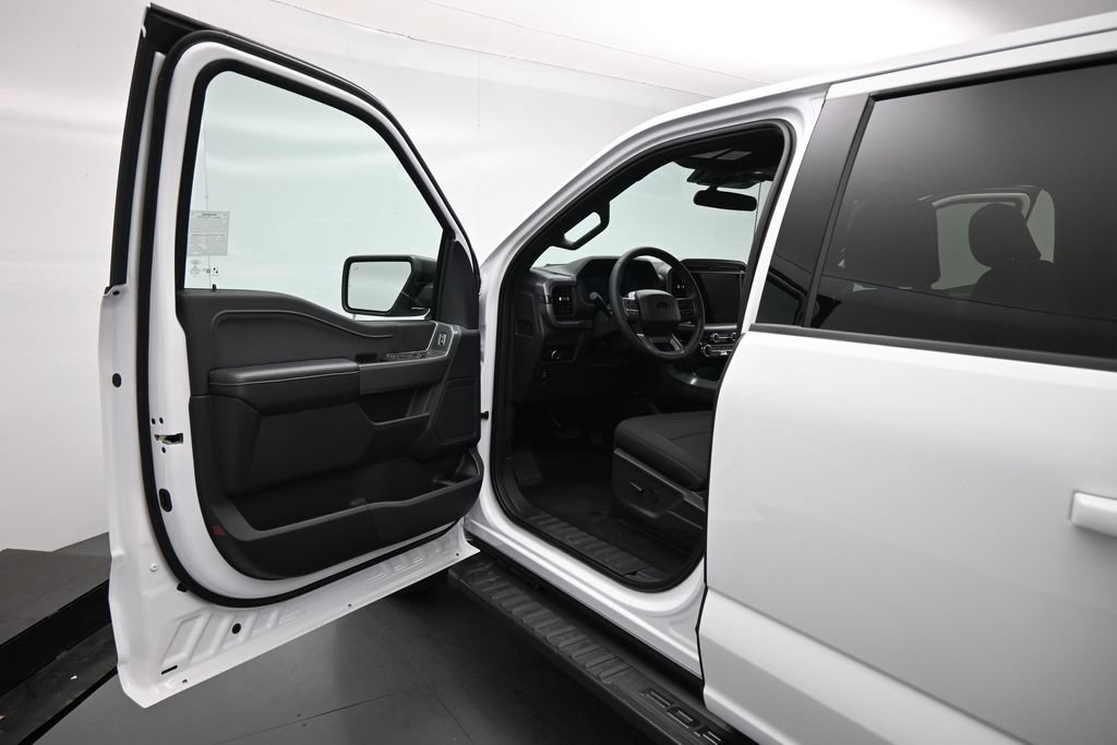 New 2026 White Ford XLT image 14