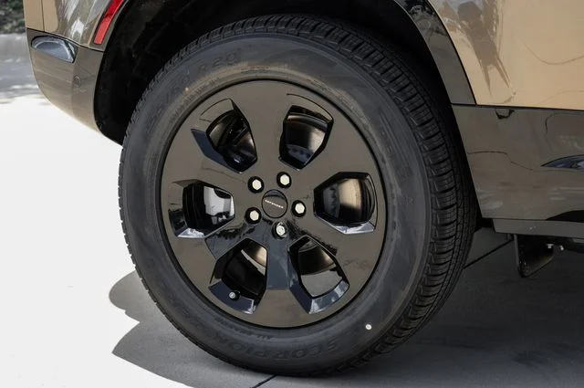 New 2026  Land Rover X-Dynamic SE image 64