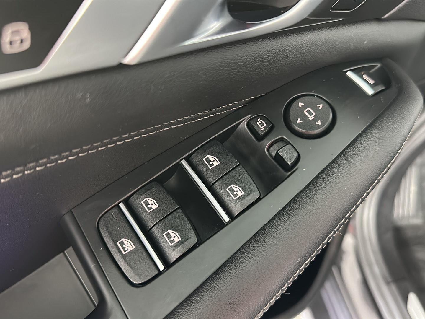 Used 2023 Dark Graphite Metallic BMW xDrive40i image 10
