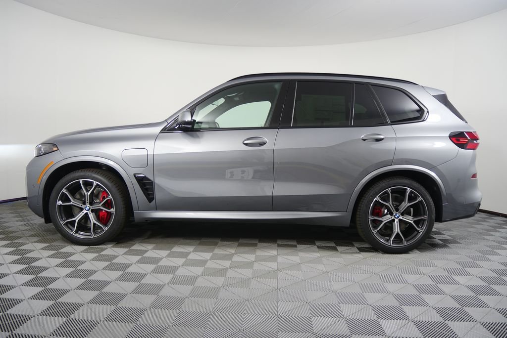 Used 2026 Skyscraper Grey Metallic BMW xDrive50e image 6