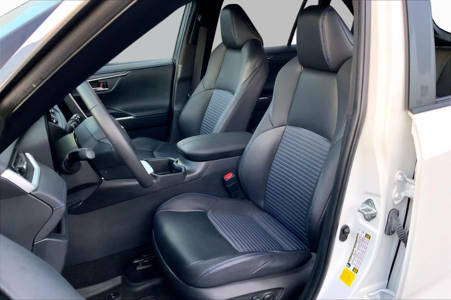 Used 2023 Wind Chill Pearl/Midnight Black Metallic Toyota Hybrid XSE image 8
