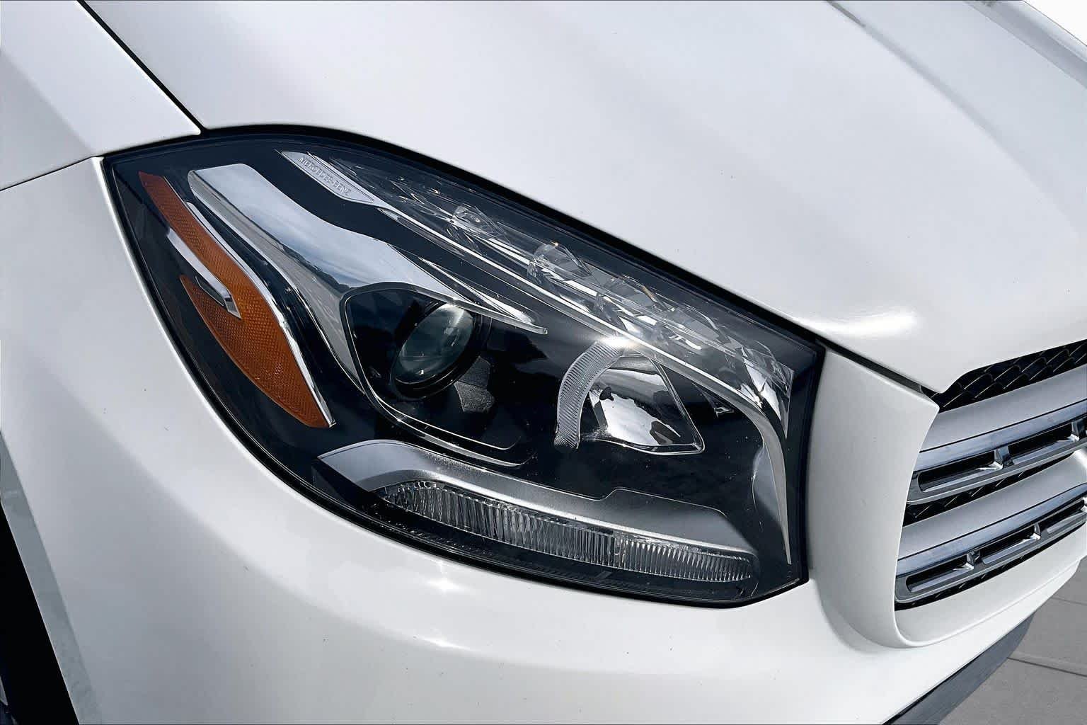 Used 2019 Polar White Mercedes-Benz GLS 450 image 28