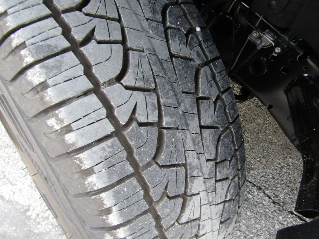 New 2026 Carbonized Gray Metallic Ford XLT image 30