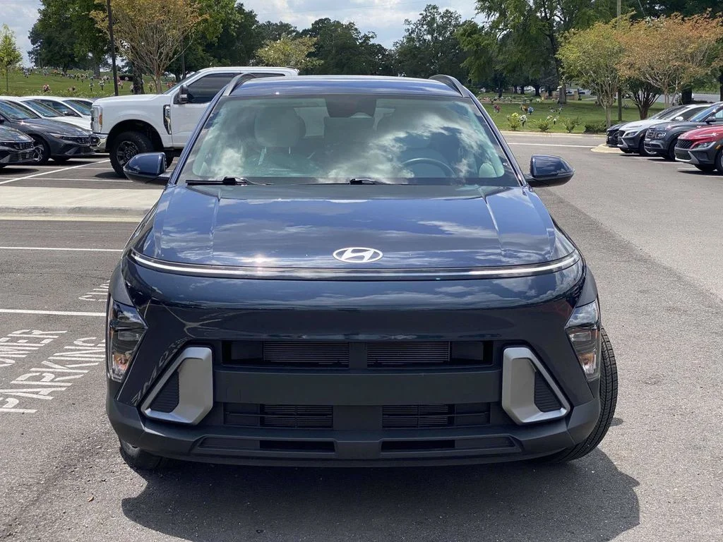 Certified Used 2025 Blue Hyundai SEL image 9