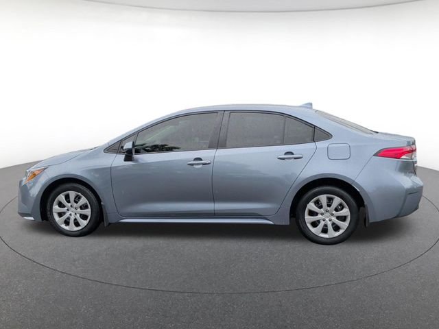 Certified Used 2025  Toyota LE image 3