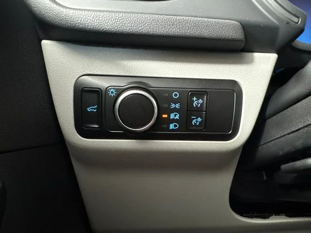 Certified Used 2025 Oxford White Ford Active image 20