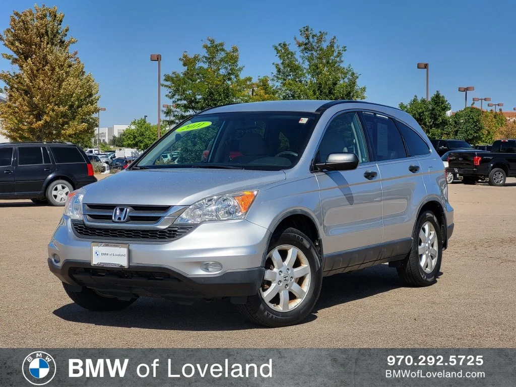 Used 2011 Alabaster Silver Metallic Honda SE image 1