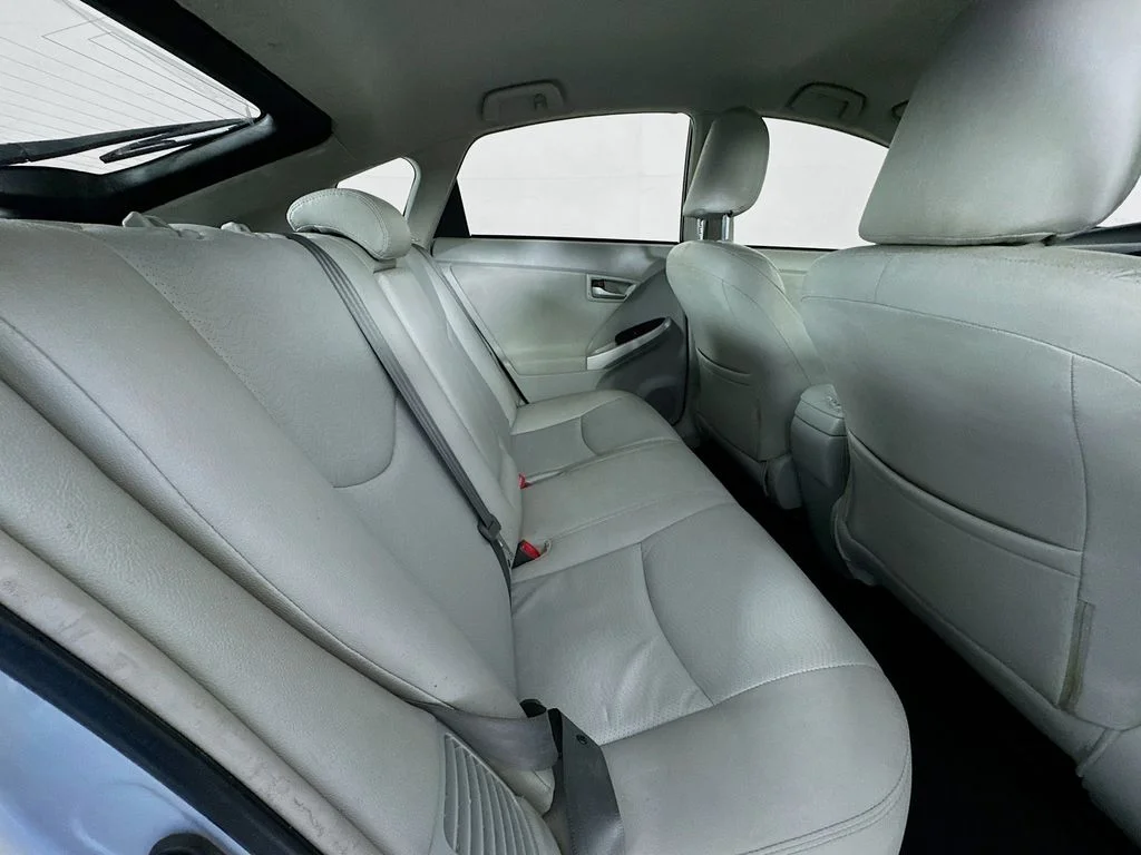 Used 2014 Classic Silver Metallic Toyota Three image 31