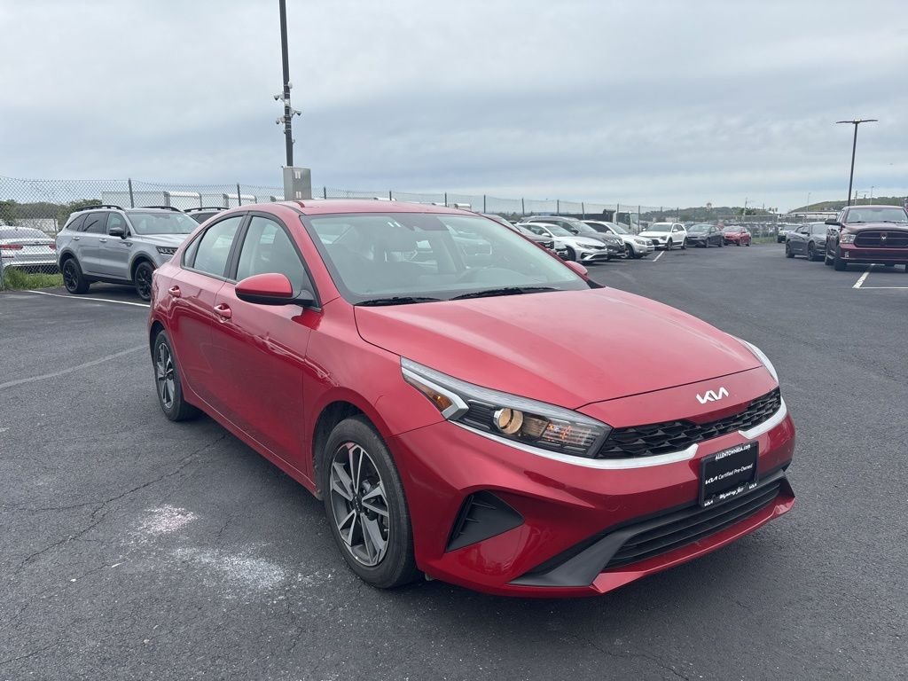 2024 Kia Forte LXS AT's photo